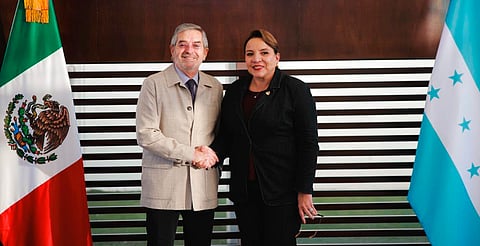 Presidenta de Honduras llega a México; se reunirá con Sheinbaum