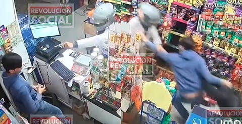 VIDEO: se meten a robar a tienda en Morelia y empleado los saca a golpes