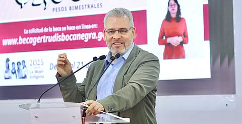 Beca Gertrudis Bocanegra abatirá la deserción; apoyará a más de 98 mil universitarios en Michoacán