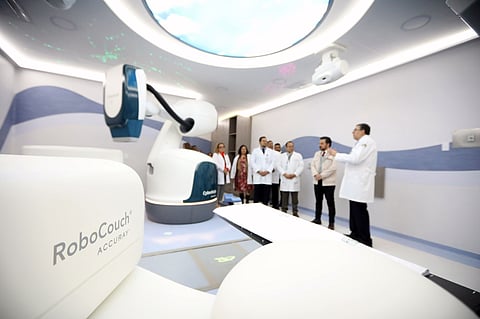 Zoé Robledo inaugura tecnología Cyberknife del IMSS para tratamiento del cáncer, única en su tipo en el país