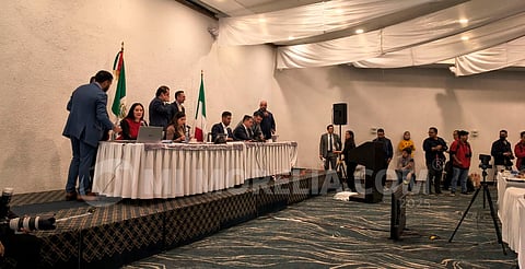 Cambia de sede el Congreso de Michoacán; diputados llaman a escuchar al sector salud