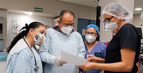 Diputado Abraham Espinoza se compromete a buscar consenso para homologación de plazas de salud