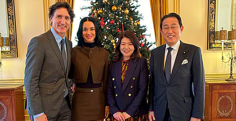 Justin Trudeau y Katy Perry comparten su primera foto juntos con el ex primer ministro de Japón