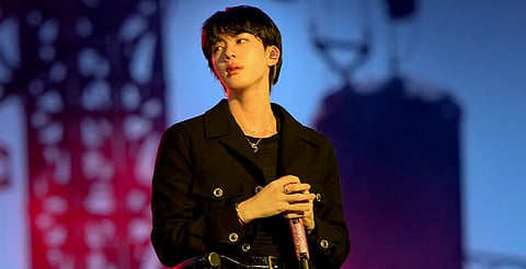 ¡ARMY, atentos! Ya puedes apartar tus boletos para ver a Jin de BTS en cines de Morelia