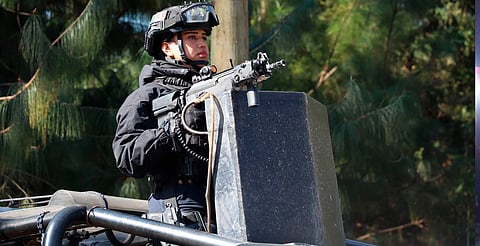 Plan Michoacán suma arsenal: dotan de armas, cargadores y más de 100 mil balas a policías