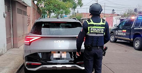En rápida acción, Policía de Morelia localiza auto robado y lo devuelve a su dueño