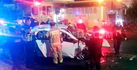 Fuerte choque en Madero Poniente de Morelia deja tres heridos