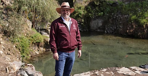 Bedolla apuesta por tecnología satelital para combatir la extracción ilegal de agua