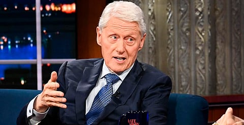 Acusan manipulación en caso Epstein; Clinton exige transparencia total