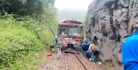 Choque de trenes turísticos en Perú deja al menos 15 heridos rumbo a Machu Picchu