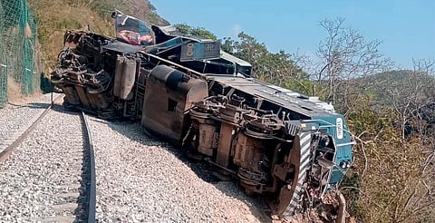 Muere adulta mayor tras accidente del Tren Interoceánico; suman 14 víctimas