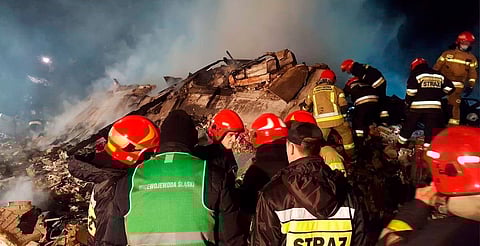 Embajada de México en alerta tras incendio en Suiza; SRE descarta mexicanos afectados