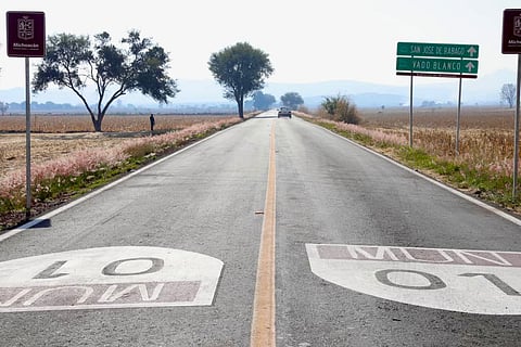 Inaugura Bedolla rehabilitación carretera entre Penjamillo y Numarán; fortalecerá productividad regional