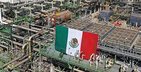 Pemex alcanza 1.4 millones de barriles diarios con siete refinerías activas