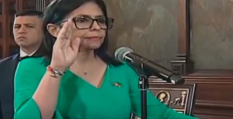 Delcy Rodríguez asume como presidenta encargada de Venezuela tras captura de Maduro