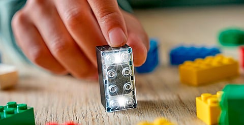 LEGO lanza su primer bloque con IA en CES 2026: así funciona el Smart Brick