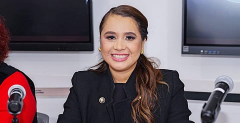 El dinero estaba escondido en compartimentos delanteros y traseros del vehículo