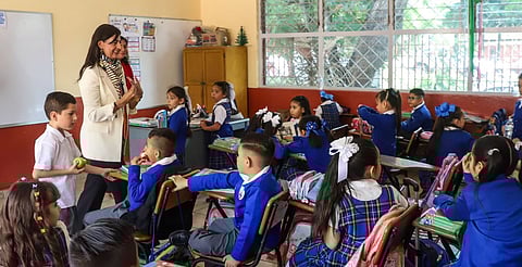 Mañana reinician clases más de 900 mil estudiantes de básica: Gabriela Molina