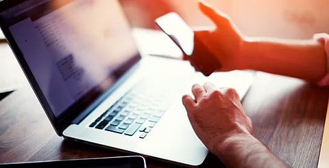 Solo 15% de los morelianos paga el predial en línea; adultos mayores prefieren caja