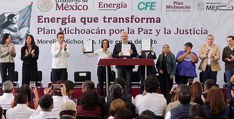 Michoacán corta brecha digital con internet gratuito para estudiantes: Bedolla  