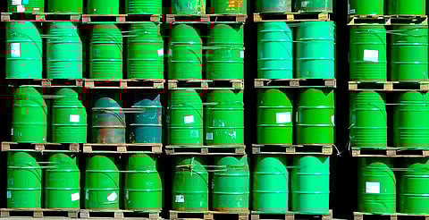 Precios del crudo se mantienen estables; FMI descarta efecto significativo por Venezuela