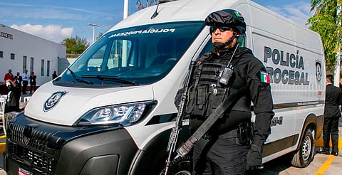 Refuerza Michoacán seguridad penitenciaria con entrega de unidades de traslado a penales