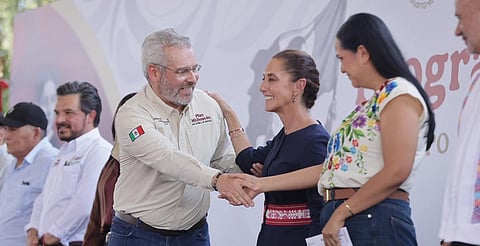 Becas educativas, uno de los legados de Sheinbaum para Michoacán: Bedolla