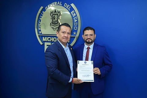 Carlos Torres Piña entrega nuevos nombramientos en la Fiscalía de Michoacán