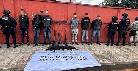 Aseguran armas de grueso calibre y capturan a seis presuntos sicarios en Tingambato