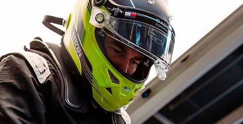 Filming day en Silverstone: así fue el primer día de Checo Pérez con Cadillac en la F1