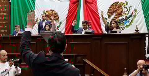 Cinco de cinco diputados petistas levantan la mano para presidir el Congreso