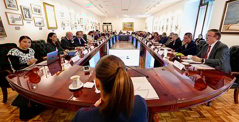 Claudia Sheinbaum se reúne con economistas en Palacio Nacional para hablar de crecimiento económico