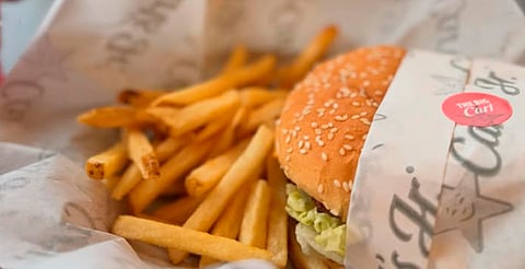 ¡Carl’s Jr. Enrique Ramírez regalará comida por un año a los primeros 100 clientes!