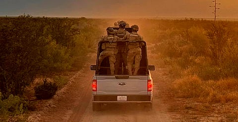 Dan de baja a cuatro marinos señalados por huachicol