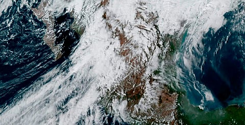 Así se ve la tercera tormenta invernal que cubre gran parte de México