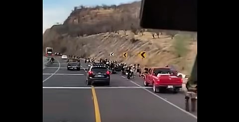 Arrollan a motociclistas en la Siglo XXI; reportan al menos dos muertos