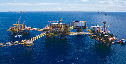 PRI exige transparentar envíos de petróleo de México a Cuba en 2024 y 2025