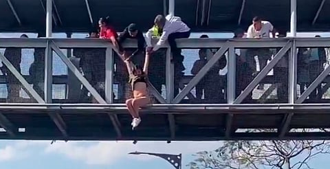 Una pipa fue usada para amortiguar una posible caída