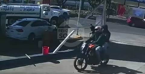 Asaltan a cuentahabiente tras salir de banco en Morelia; hay video