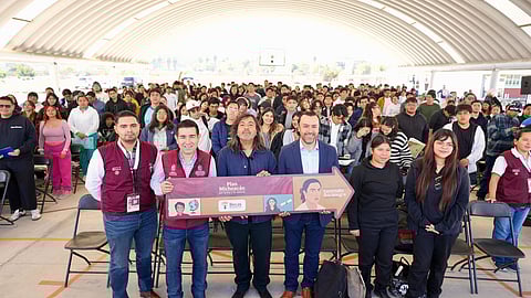 ¡Atención universitarios! Inicia entrega de tarjetas Gertrudis Bocanegra en Michoacán

