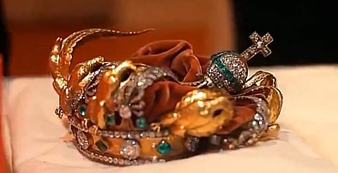 El Louvre restaurará la corona de la emperatriz Eugenia tras el robo