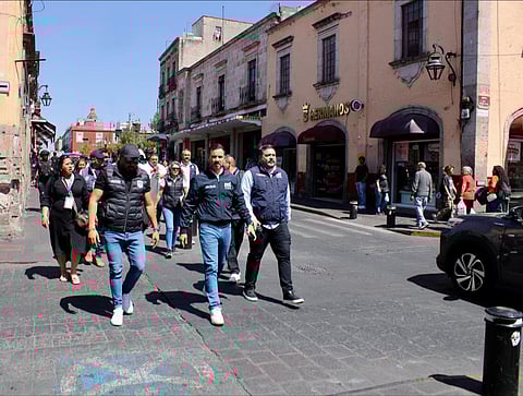 Liberan banquetas invadidas en zona de San Francisco; "aquí la ley es pareja", dice secretario 