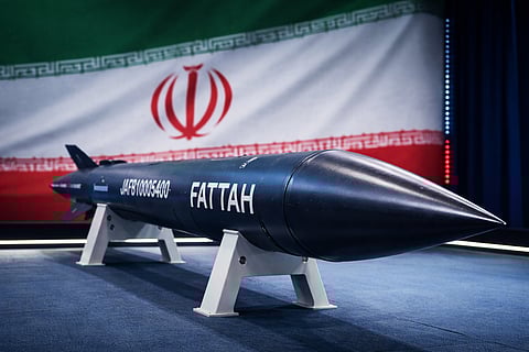 Irán ataca bases de EU con mortífero misil hipersónico Fattah-2