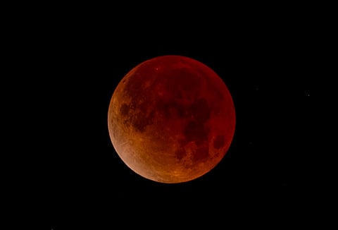 ¡De película! Así se vio la majestuosa Luna de Sangre [VIDEOS]