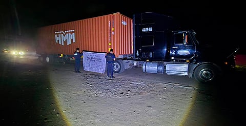 Recuperan tractocamión robado con violencia en la Pátzcuaro–Morelia