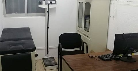 Licencias a ciegas, operan hospitales y consultorios sin aval sanitario en Michoacán