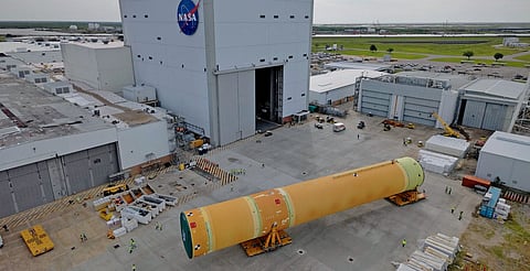 El regreso a la Luna está más cerca: NASA traslada pieza clave de la misión Artemis III