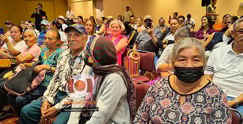 Entrega Semigrante visas y tarjetas Finabien