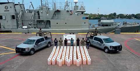 ¡Golpe al huachicol! Marina asegura 6 mil litros en las costas de Michoacán