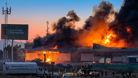 Incendio en Zacatecas devora bodegas de Alimentación para el Bienestar durante protesta agrícola